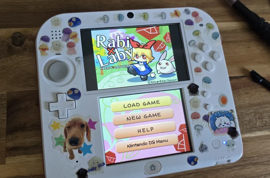 Console de jeux portable reconditionnée, personnalisée par son propriétaire