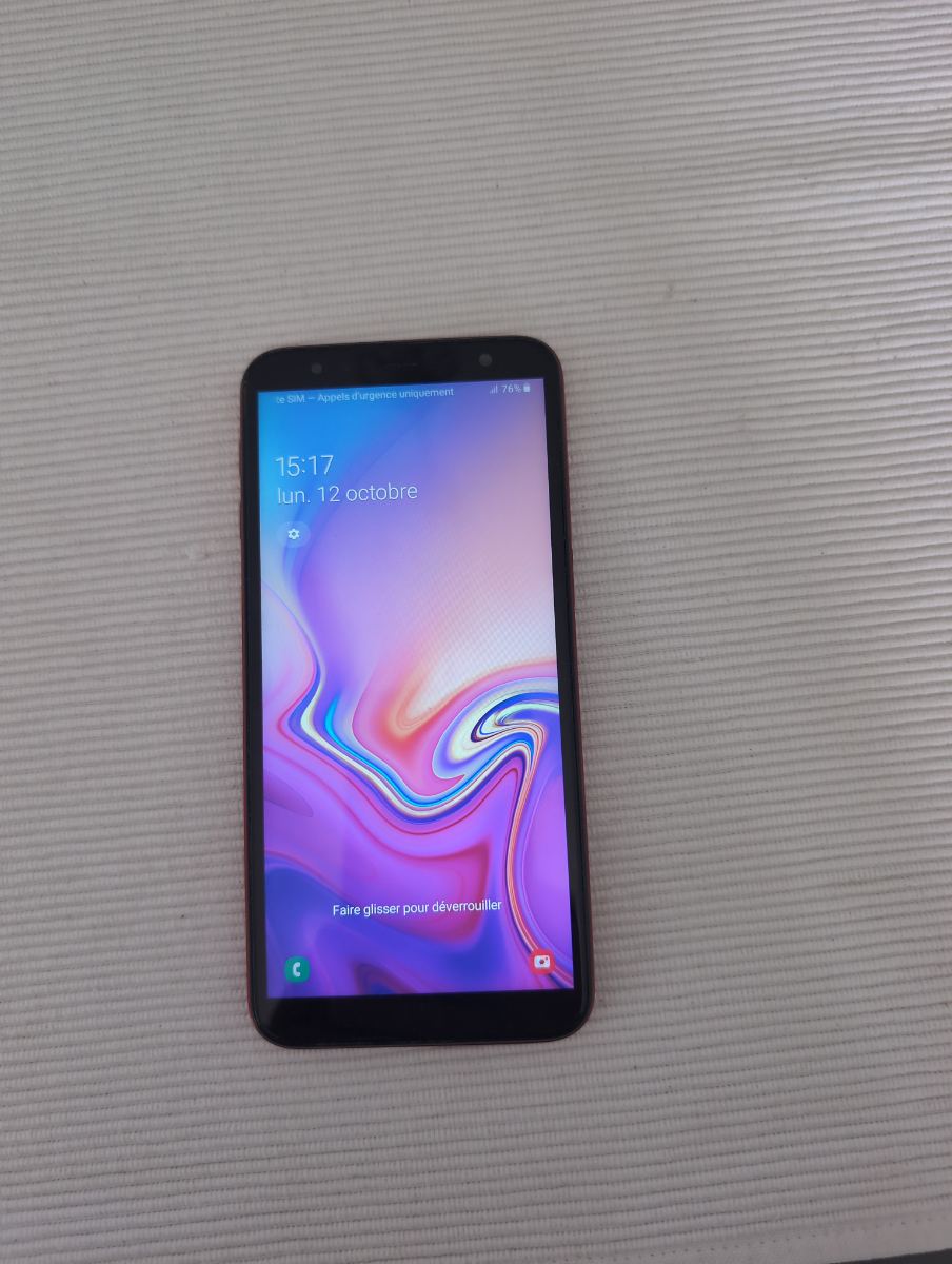 Samsung Galaxy J6+ 32 Go, coloris rouge. — Smartphone reconditionné