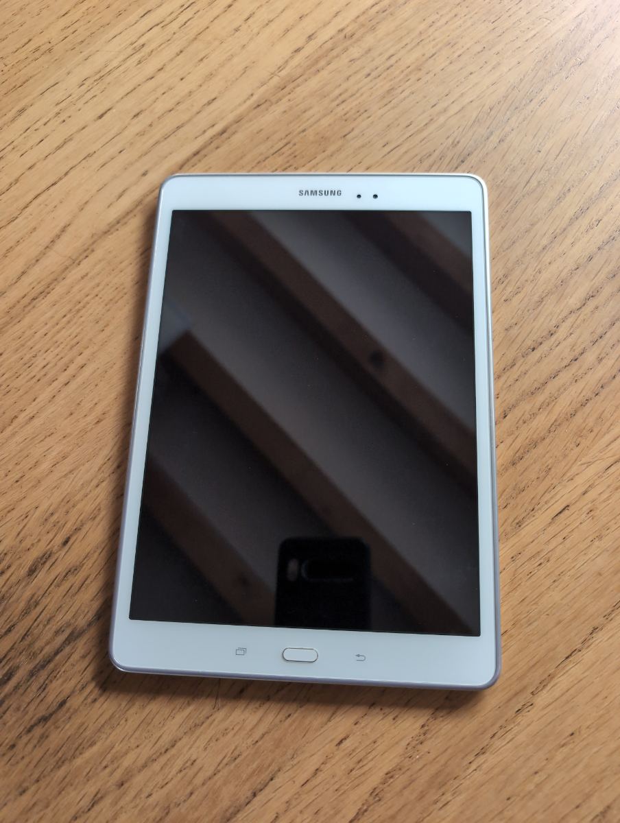 SAMSUNG  Galaxy Tab A 9.7 — Tablette reconditionné par la recyclerie Ressources