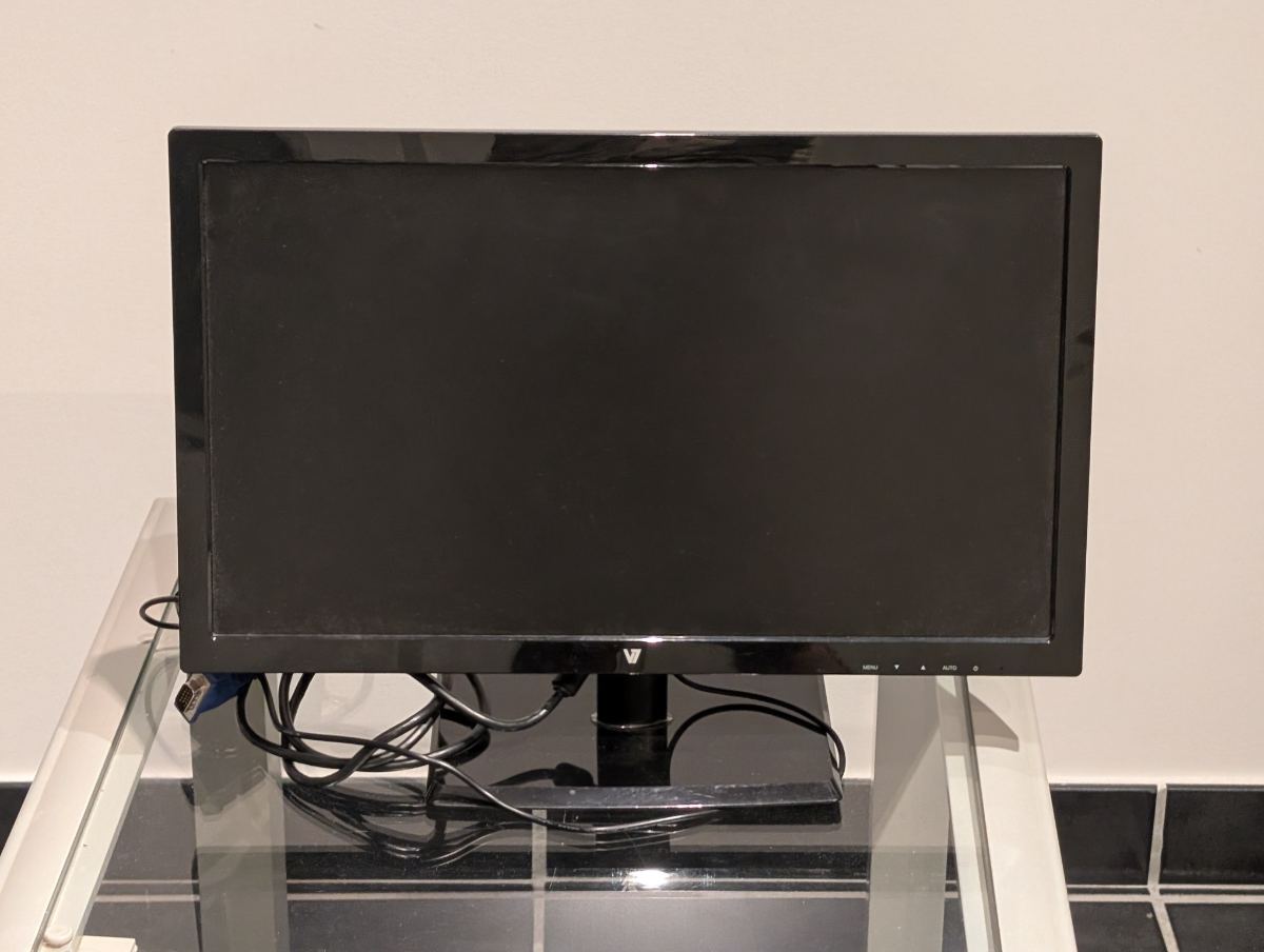 En D185W1-8E — Écran plat reconditionné par la recyclerie Ressources